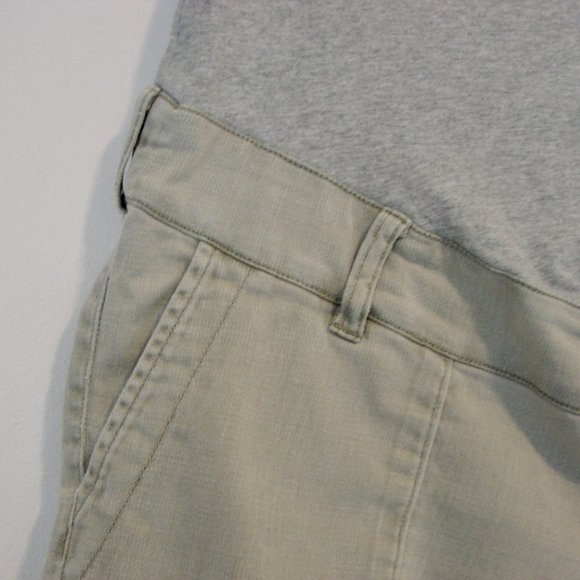 Thyme Maternity Shorts Beige Tan Khaki Cotton Frayed Raw Hem Size Medium - Picture 6 of 11